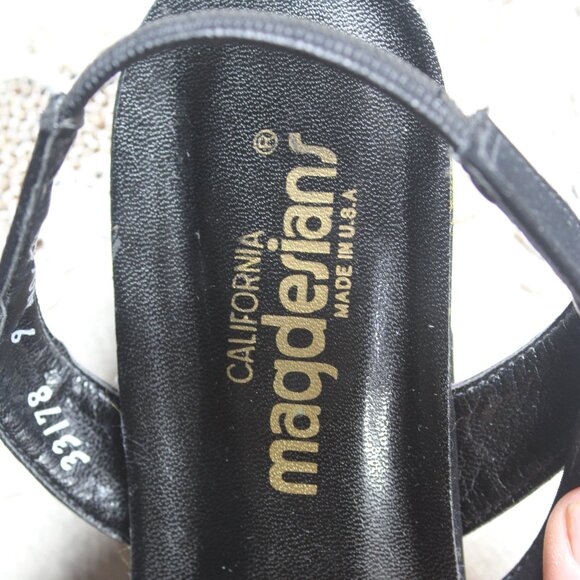 California Magdesians® Black Suede Strappy Sandals Size 9 WW - Picture 5 of 11